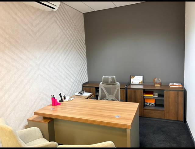 175M² OFFICE TO LET IN FOURWAYS